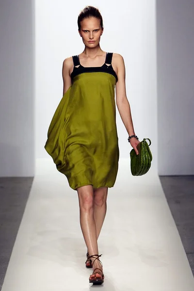 Look 35